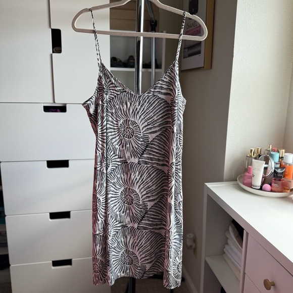 White House Black Market Black and White Patterned Slip Dress - Picture 3 of 5